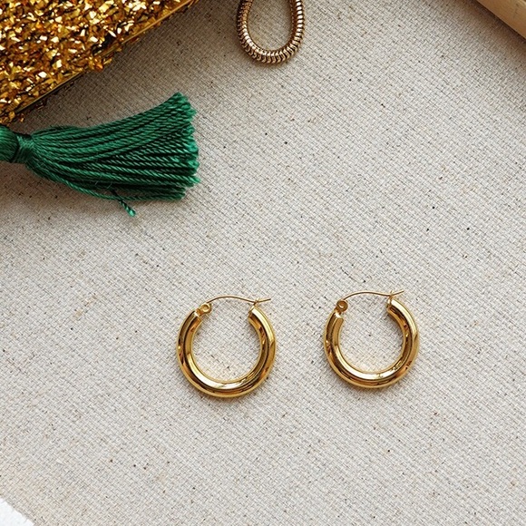 The Must Have Minimalist Golden Hoop Earrings - Picture 2 of 7